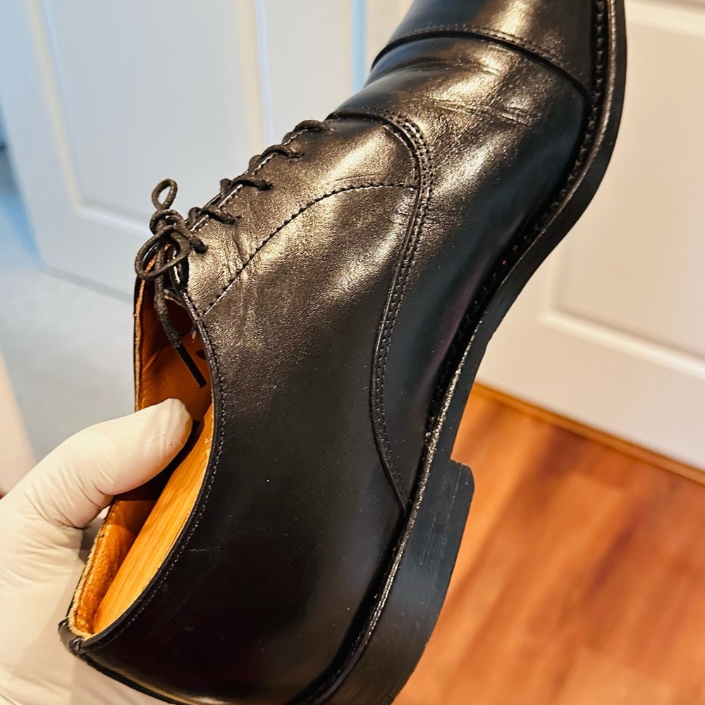 Classic Black Leather Men's Dress Shoes - Picture 8 of 15